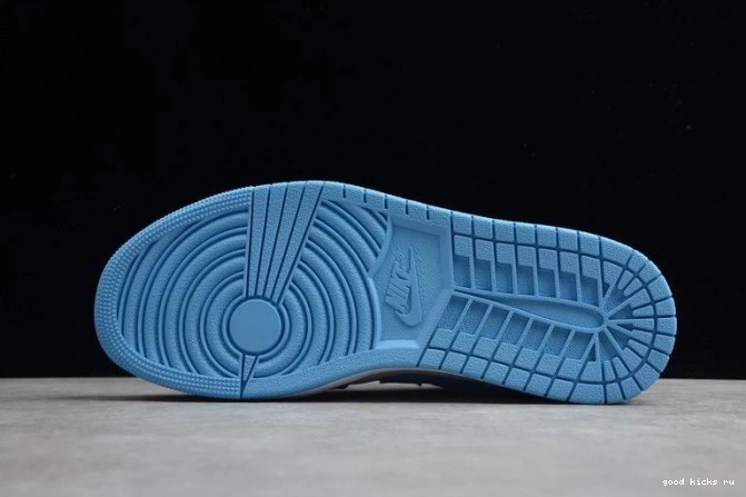 1 UNC Jordan Low Air (W) AO9944-441 0713